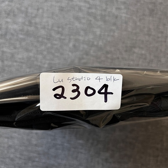 Lululemon Dance Studio Crop II Unlined 20" Pants - Women's Size 4 - Black - Picture 10 of 10